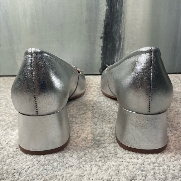 Vince Camuto Charley Silver Metallic Nappa Mary Jane with Bow - Size 8 (NIB) - Picture 5 of 14